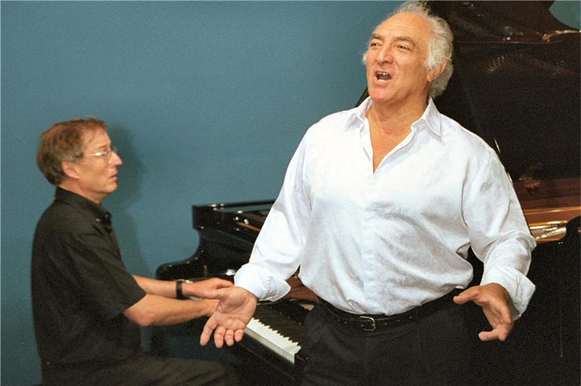 Karl Grüner und Juan Remon machen seit 2002 zusammen Musik. Ihr wichtigstes Projekt ist der erfolgreiche Liederabend „Café Cantante“. Bild: Jürgen Spieß