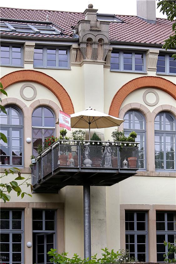 Angebauter Balkon zur Schellingstraße. Bilder: Erich Sommer