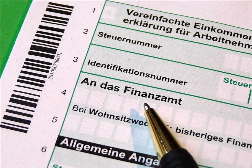 Brandenburgs Finanzämter sind Spitzenreiter mit der längsten Bearbeitungsdauer für die Einkommenssteuererklärungen, fand der Bund der Steuerzahler heraus. Bild: c falco/Pixabay
