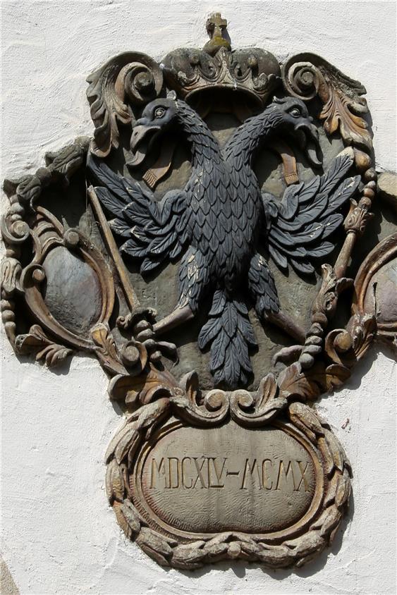 Das Doppeladlerrelief an der Zehntscheuer erinnert daran, dass Rottenburg 425 Jahre lang zu Österreich gehörte.