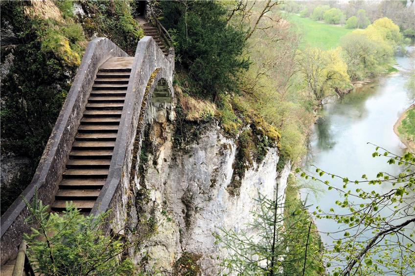 Der Fürstliche Park Inzigkofen mit spektakulärer Teufelsbrücke ist von Sigmaringen mit einem netten Spaziergang zu erreichen.