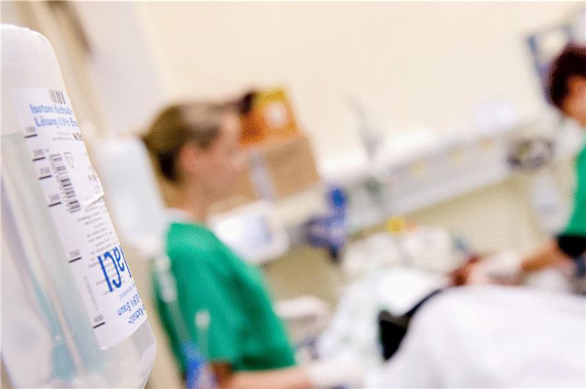 Dialyse-Patienten müssen viel Zeit in Kliniken und Praxen verbringen.Archivbild: Sven Hoppe / dpa