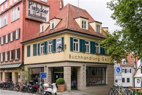 Diese Perspektive erinnert an zwei traditionelle Buchhändler in Tübingen. Bild: Barbara Honner