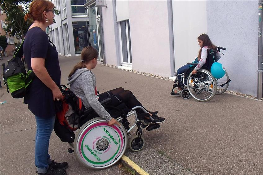 Im Rahmen des Tübinger Ferienprogramms setzten sich Kinder und Jugendliche mit den Barrieren für Rollstuhlfahrer auseinander. Bild: CeBeef
