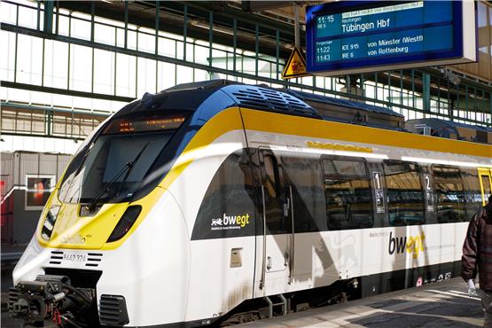 Mit neuen Ticket-Varianten soll der öffentliche Personennahverkehr auch nach Ablaufen der 9-Euro-Tickets Kundschaft anlocken.Bild: Ministerium für Verkehr Baden-Württemberg