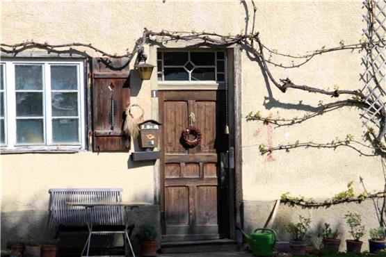 Schnuckelige Eingangstüre bei einem Haus in Waldhausen.